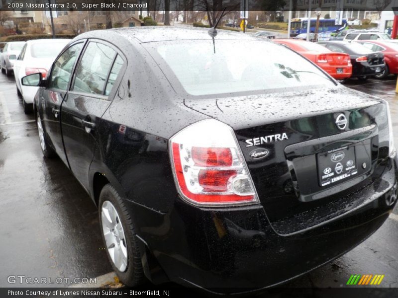 Super Black / Charcoal 2009 Nissan Sentra 2.0