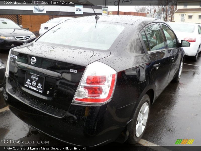 Super Black / Charcoal 2009 Nissan Sentra 2.0