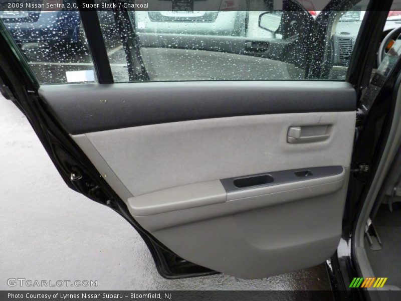 Super Black / Charcoal 2009 Nissan Sentra 2.0