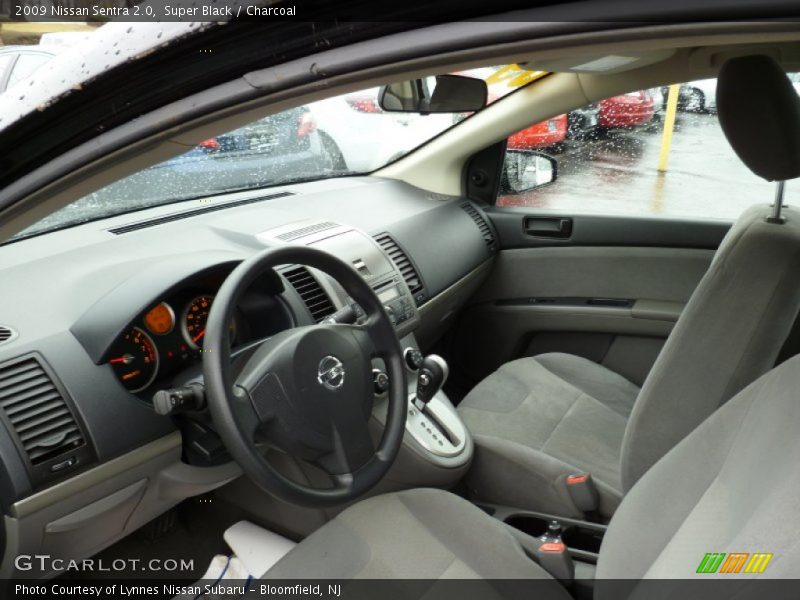 Super Black / Charcoal 2009 Nissan Sentra 2.0