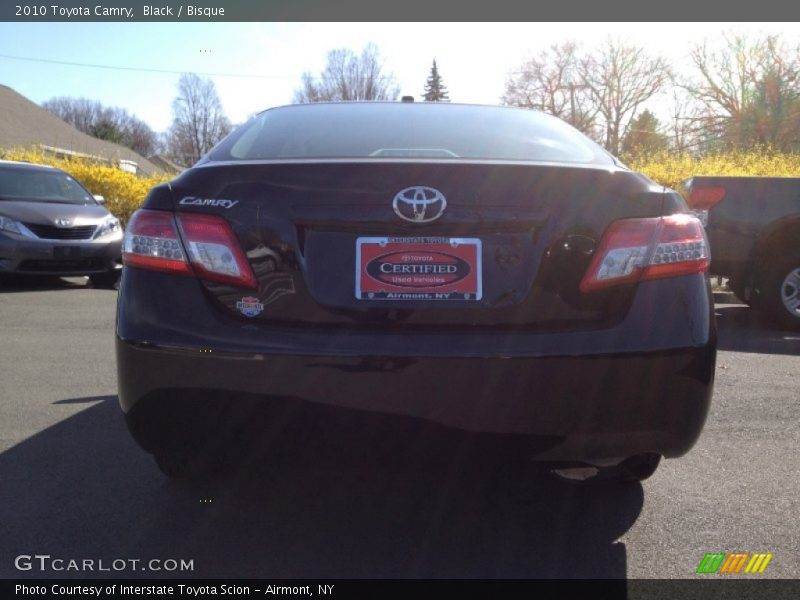 Black / Bisque 2010 Toyota Camry