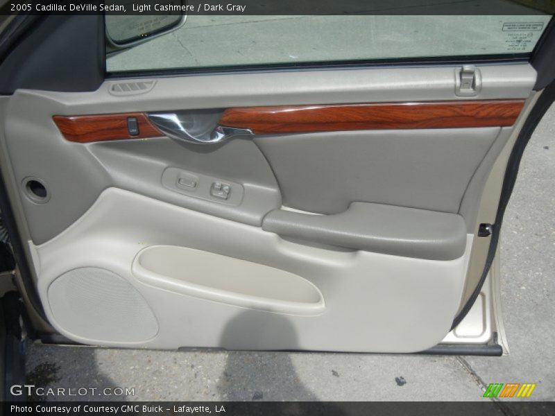 Light Cashmere / Dark Gray 2005 Cadillac DeVille Sedan