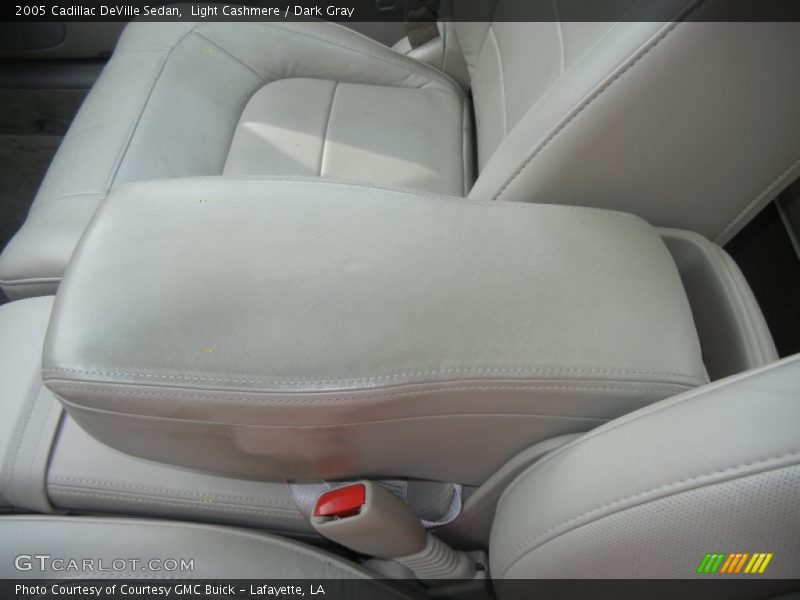 Light Cashmere / Dark Gray 2005 Cadillac DeVille Sedan