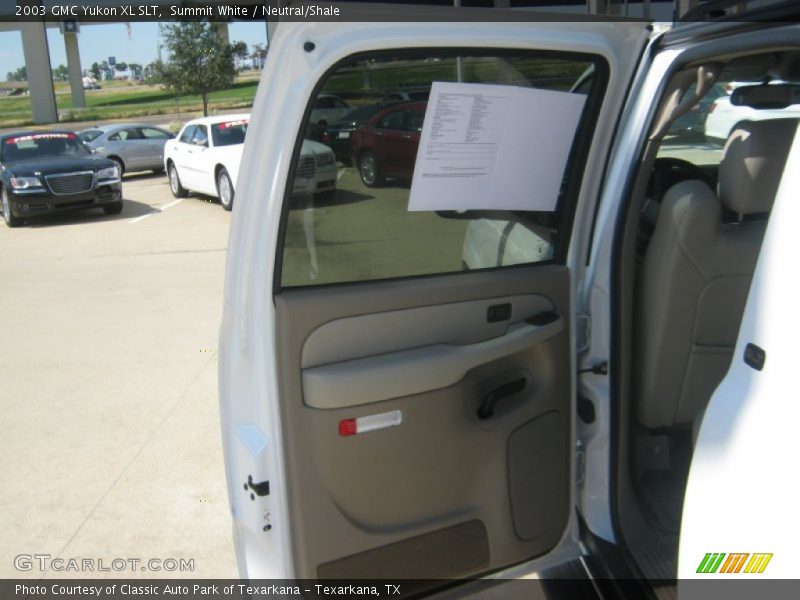 Summit White / Neutral/Shale 2003 GMC Yukon XL SLT