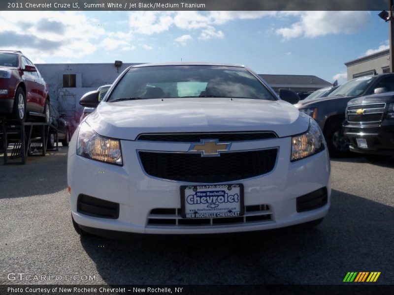 Summit White / Jet Black/Medium Titanium 2011 Chevrolet Cruze LS