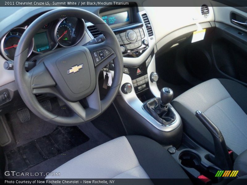Summit White / Jet Black/Medium Titanium 2011 Chevrolet Cruze LS