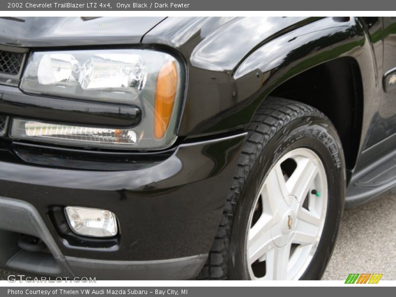 Onyx Black / Dark Pewter 2002 Chevrolet TrailBlazer LTZ 4x4
