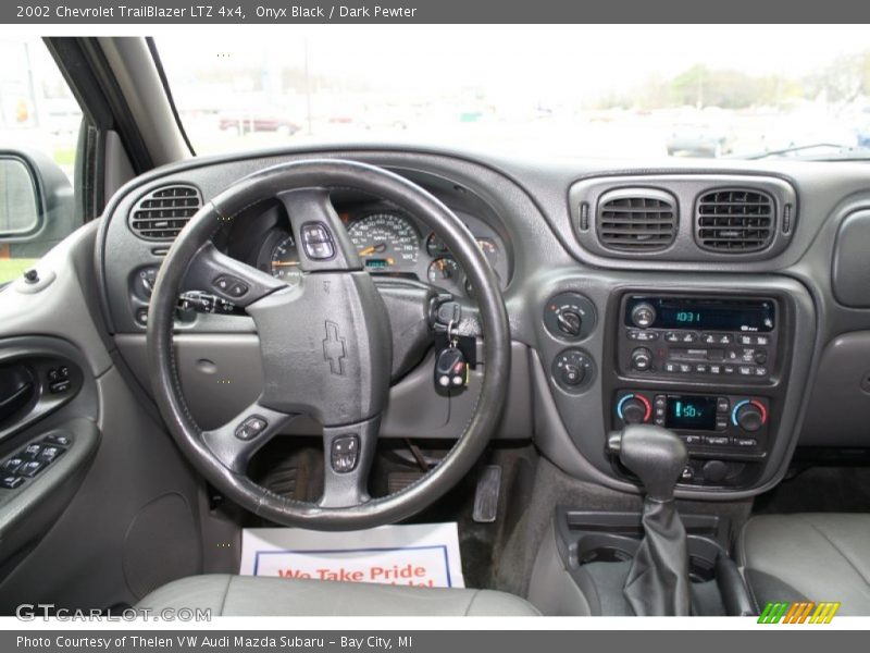 Onyx Black / Dark Pewter 2002 Chevrolet TrailBlazer LTZ 4x4