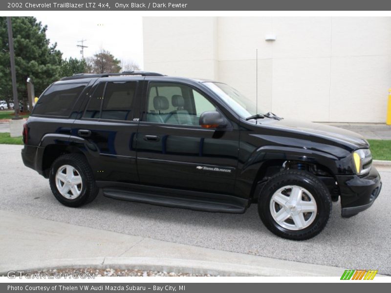 Onyx Black / Dark Pewter 2002 Chevrolet TrailBlazer LTZ 4x4