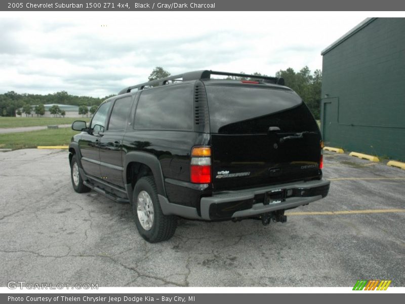 Black / Gray/Dark Charcoal 2005 Chevrolet Suburban 1500 Z71 4x4