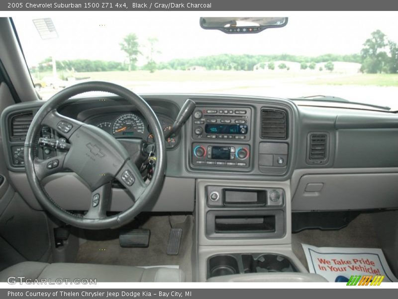 Black / Gray/Dark Charcoal 2005 Chevrolet Suburban 1500 Z71 4x4