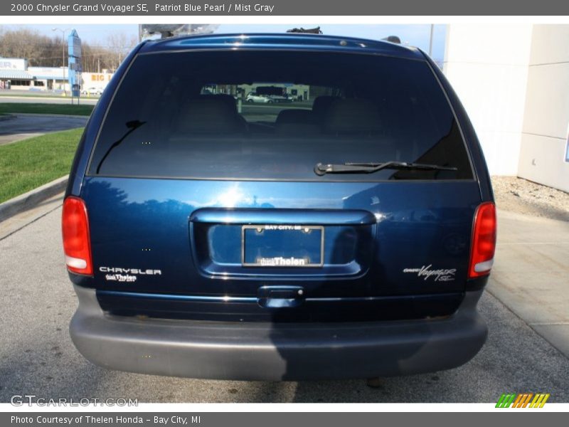 Patriot Blue Pearl / Mist Gray 2000 Chrysler Grand Voyager SE
