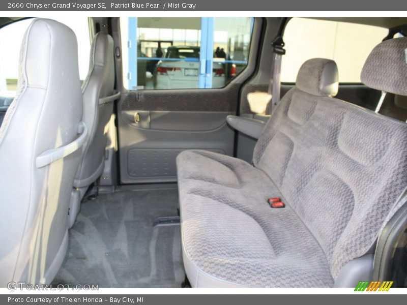 Patriot Blue Pearl / Mist Gray 2000 Chrysler Grand Voyager SE
