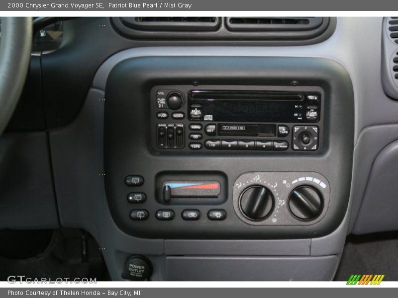 Patriot Blue Pearl / Mist Gray 2000 Chrysler Grand Voyager SE