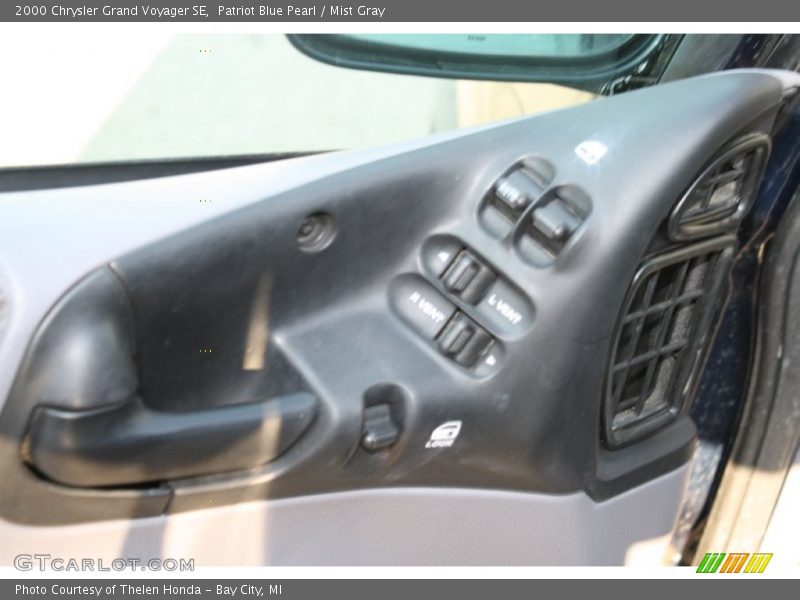 Patriot Blue Pearl / Mist Gray 2000 Chrysler Grand Voyager SE