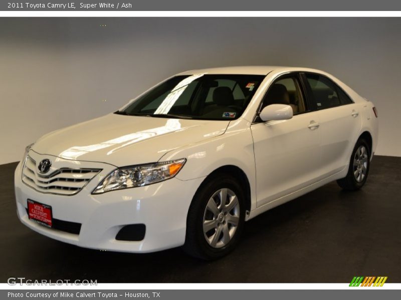 Super White / Ash 2011 Toyota Camry LE