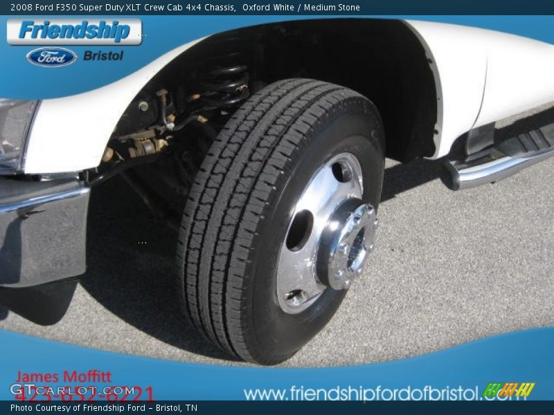 Oxford White / Medium Stone 2008 Ford F350 Super Duty XLT Crew Cab 4x4 Chassis
