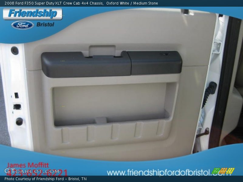 Oxford White / Medium Stone 2008 Ford F350 Super Duty XLT Crew Cab 4x4 Chassis