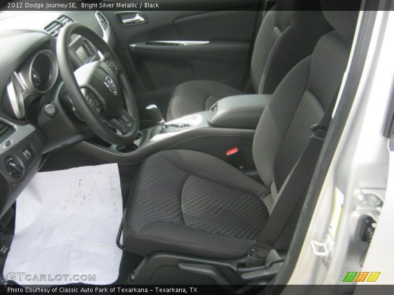 Bright Silver Metallic / Black 2012 Dodge Journey SE