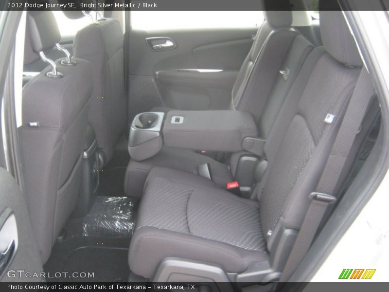 Bright Silver Metallic / Black 2012 Dodge Journey SE