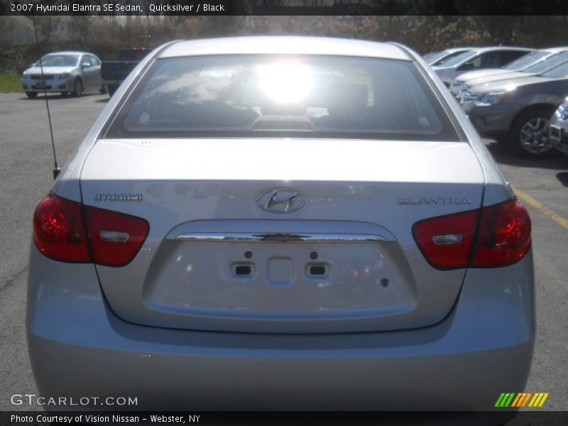 Quicksilver / Black 2007 Hyundai Elantra SE Sedan