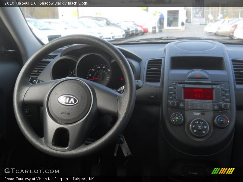 Shadow Black / Black Cloth 2010 Kia Soul 1.6