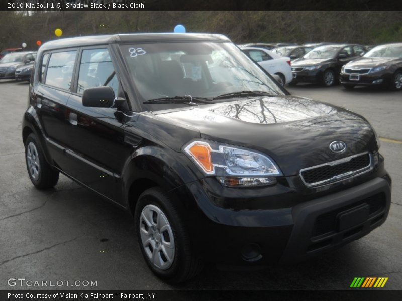 Shadow Black / Black Cloth 2010 Kia Soul 1.6