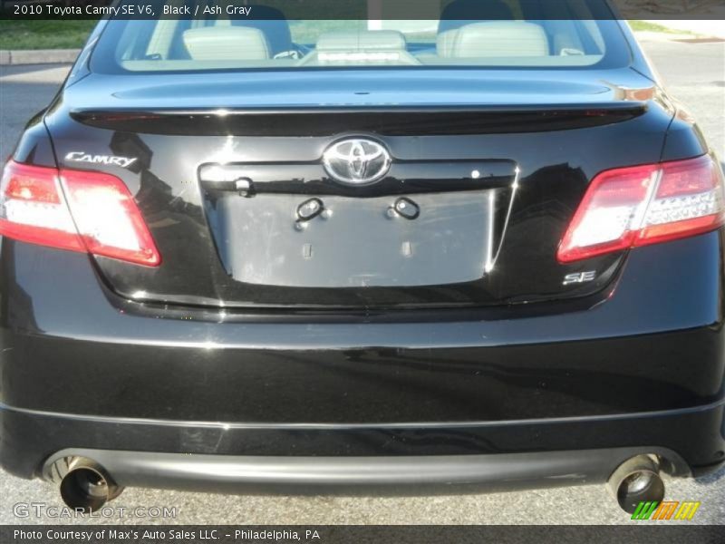Black / Ash Gray 2010 Toyota Camry SE V6