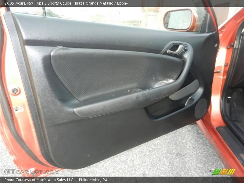 Door Panel of 2005 RSX Type S Sports Coupe