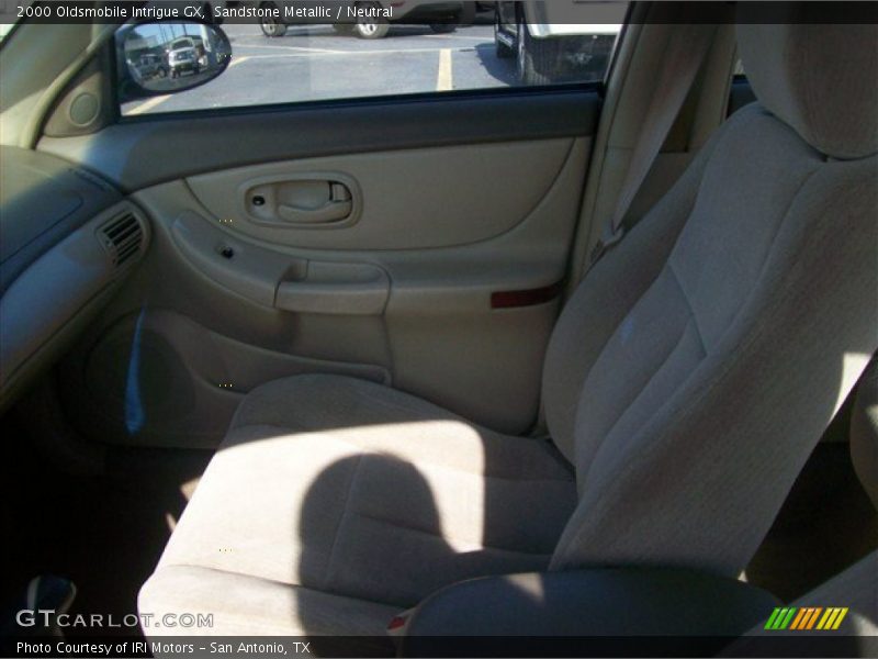 Sandstone Metallic / Neutral 2000 Oldsmobile Intrigue GX