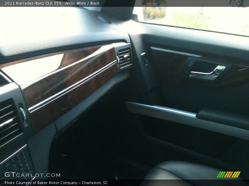 Arctic White / Black 2011 Mercedes-Benz GLK 350