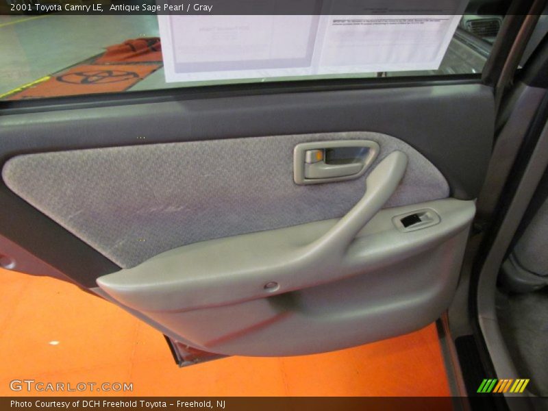 Antique Sage Pearl / Gray 2001 Toyota Camry LE