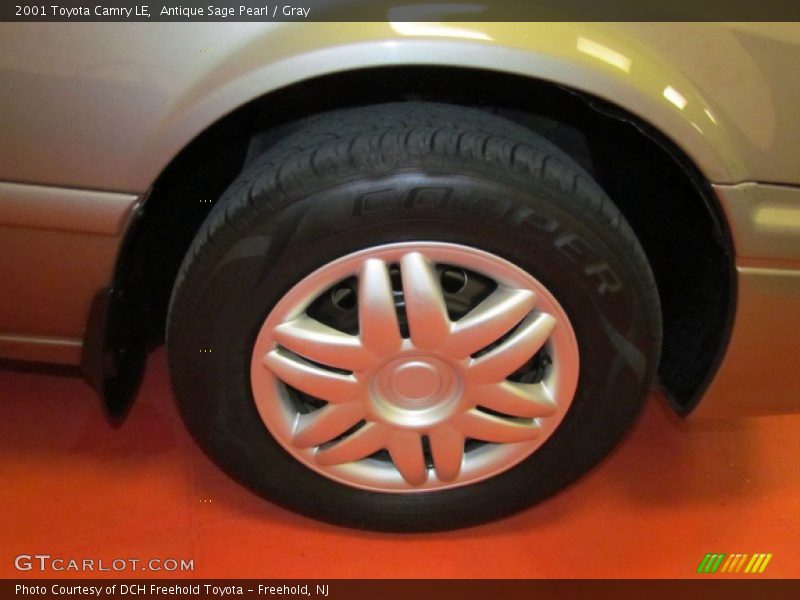 Antique Sage Pearl / Gray 2001 Toyota Camry LE