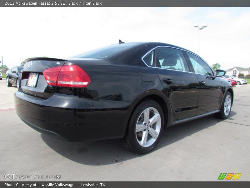 Black / Titan Black 2012 Volkswagen Passat 2.5L SE