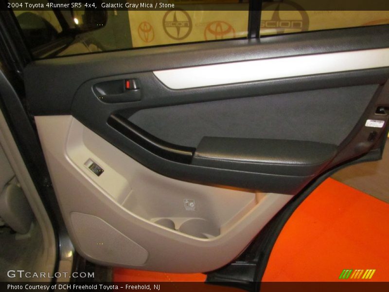 Galactic Gray Mica / Stone 2004 Toyota 4Runner SR5 4x4
