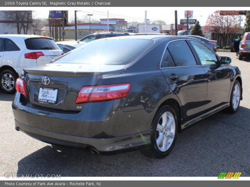 Magnetic Gray Metallic / Charcoal 2009 Toyota Camry SE