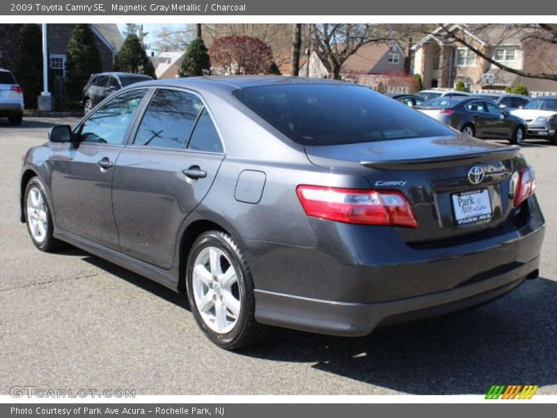 Magnetic Gray Metallic / Charcoal 2009 Toyota Camry SE