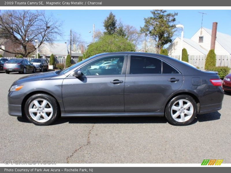 Magnetic Gray Metallic / Charcoal 2009 Toyota Camry SE
