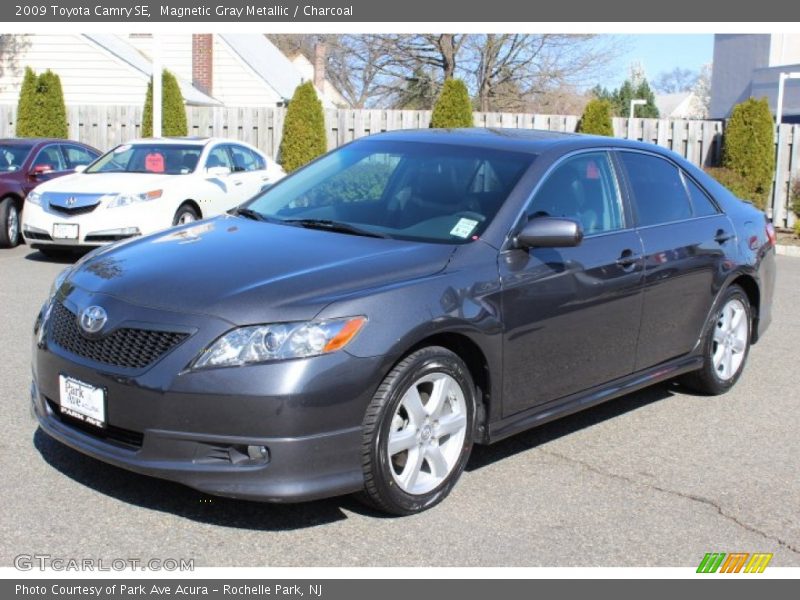 Magnetic Gray Metallic / Charcoal 2009 Toyota Camry SE