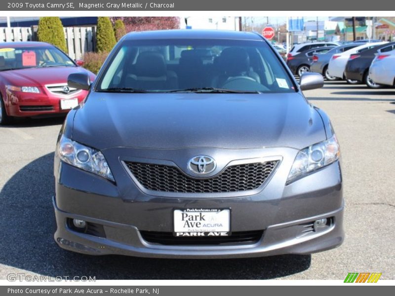 Magnetic Gray Metallic / Charcoal 2009 Toyota Camry SE