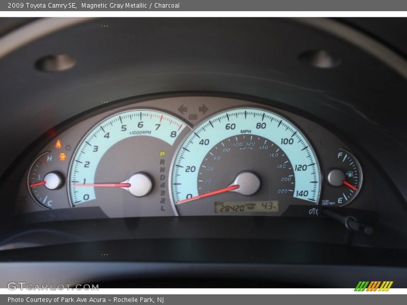 Magnetic Gray Metallic / Charcoal 2009 Toyota Camry SE