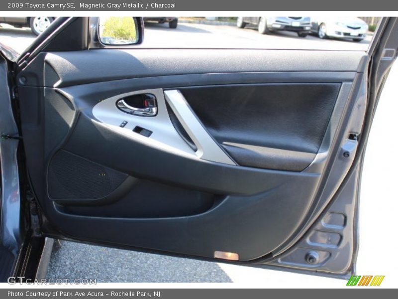 Magnetic Gray Metallic / Charcoal 2009 Toyota Camry SE