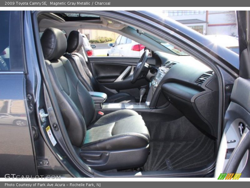 Magnetic Gray Metallic / Charcoal 2009 Toyota Camry SE