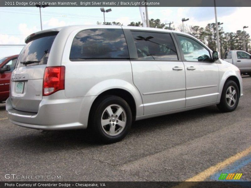 Bright Silver Metallic / Black/Light Graystone 2011 Dodge Grand Caravan Mainstreet