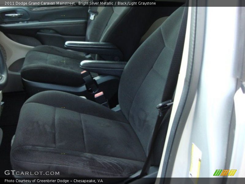 Bright Silver Metallic / Black/Light Graystone 2011 Dodge Grand Caravan Mainstreet