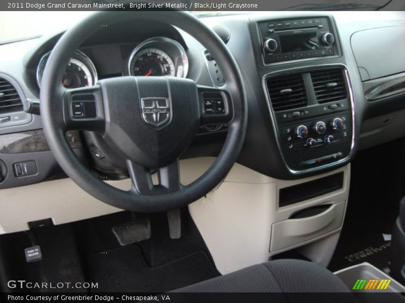 Bright Silver Metallic / Black/Light Graystone 2011 Dodge Grand Caravan Mainstreet