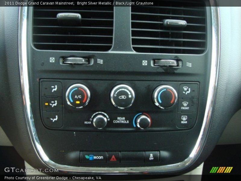 Bright Silver Metallic / Black/Light Graystone 2011 Dodge Grand Caravan Mainstreet