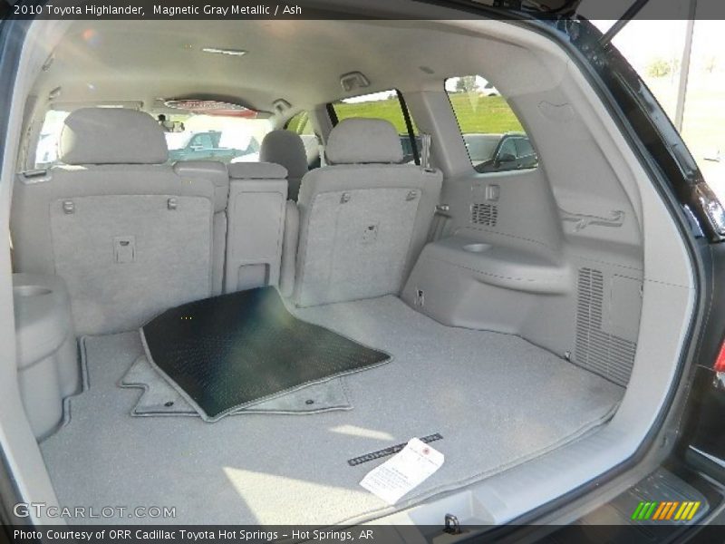 Magnetic Gray Metallic / Ash 2010 Toyota Highlander