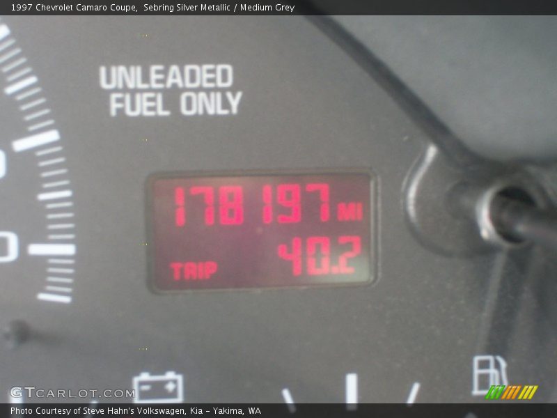 Sebring Silver Metallic / Medium Grey 1997 Chevrolet Camaro Coupe
