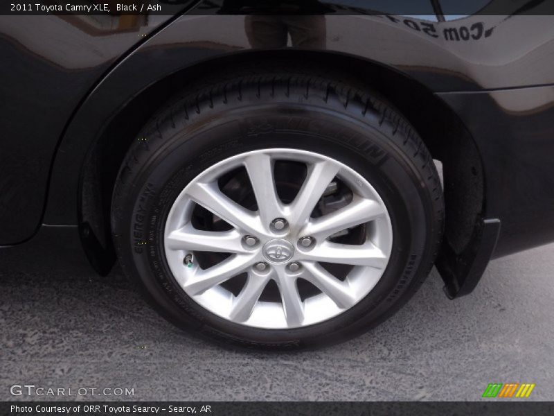 Black / Ash 2011 Toyota Camry XLE